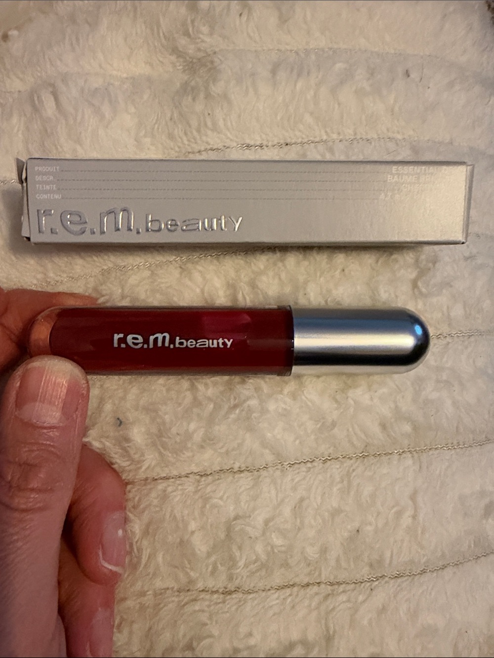 r.e.m. beauty Hydrating Lip Gloss - Rich Red Shade